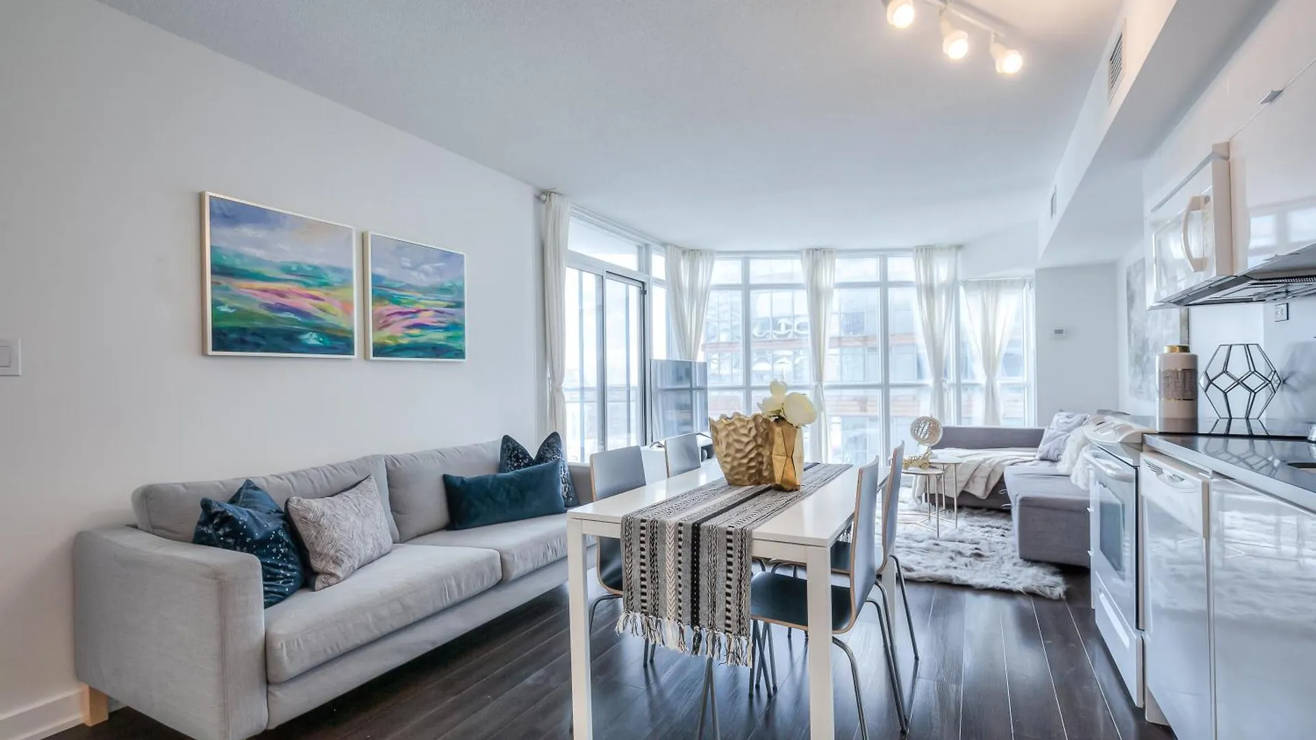 Holiday home Modern Stylish Condo - 5 Min From Cn Tower Toronto