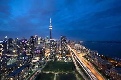Modern Stylish Condo - 5 Min From Cn Tower Toronto Canada