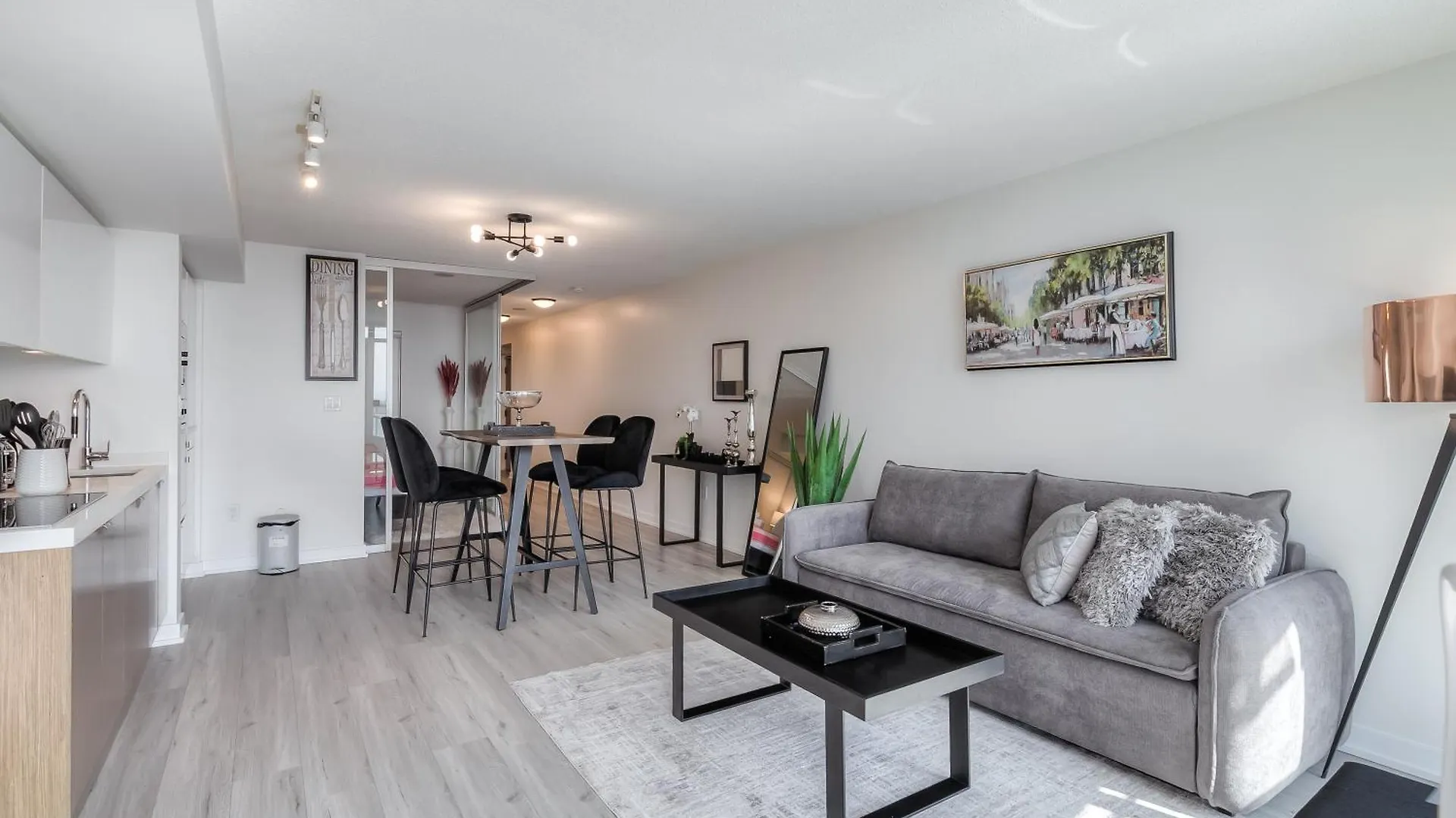 Modern Stylish Condo - 5 Min From Cn Tower Toronto Hébergement de vacances