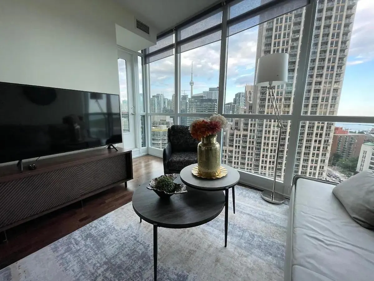 Modern Stylish Condo - 5 Min From Cn Tower Toronto 0*,  Canada